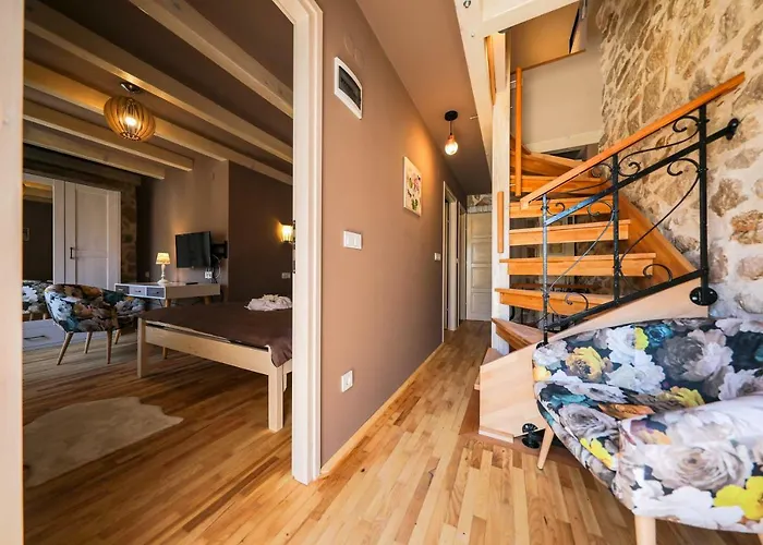 House Ivana, Zadar, Виньерац